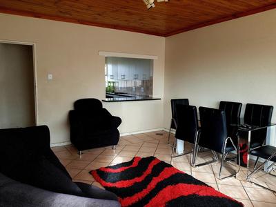 Apartment / Flat For Rent in Claremont, Cape Town