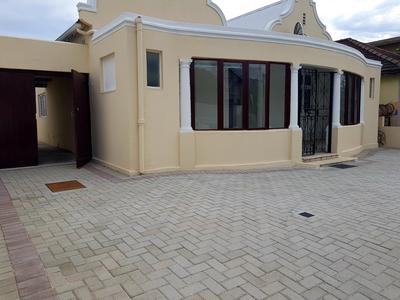 House For Rent in Woodstock Upper, Cape Town