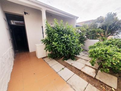 Semi-detached For Rent in Walmer Estate, Cape Town